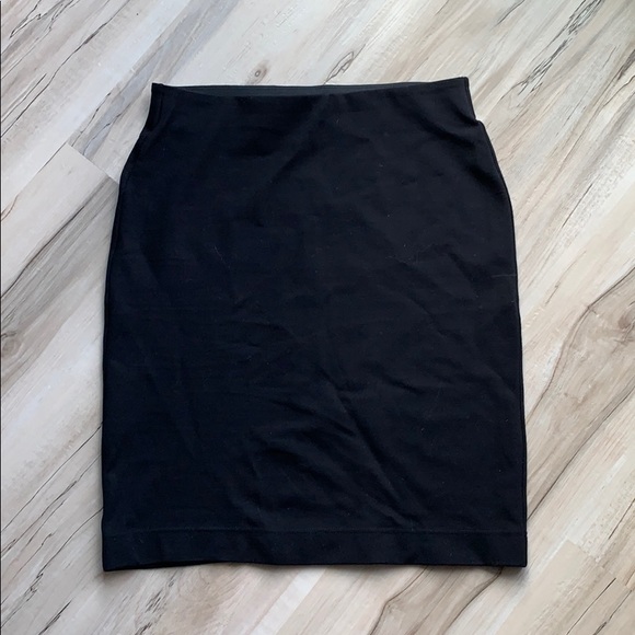 LOFT Dresses & Skirts - LOFT Fitted Black Stretch Skirt Size Small